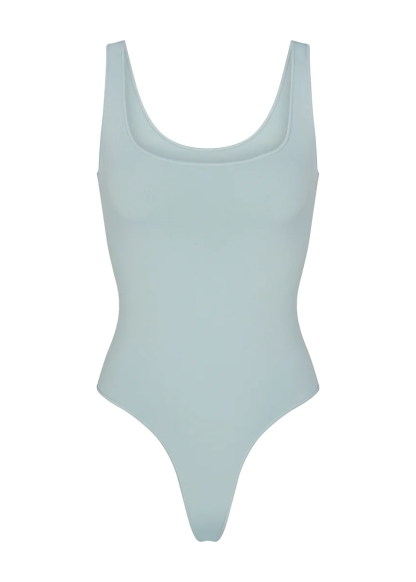 ESSENTIAL SCOOP NECK BODYSUIT